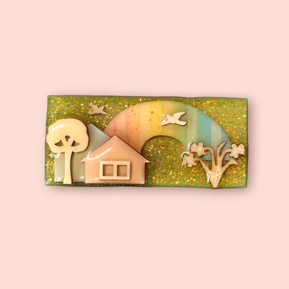 House Pins by Lucinda Vintage Brooches Label Pin - Picture 9 of 9